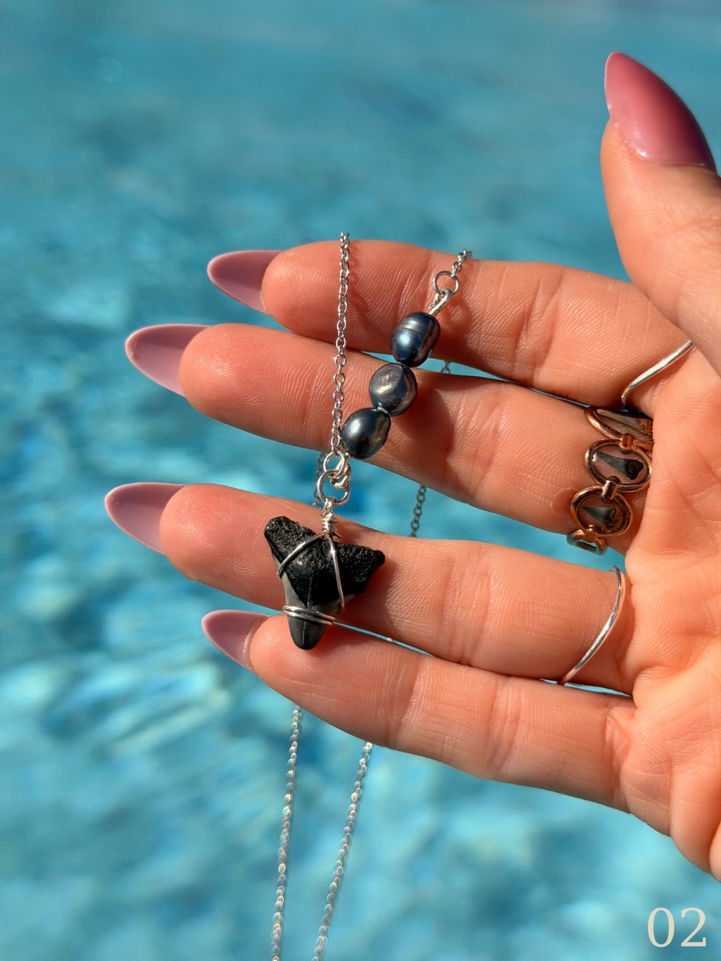 Leila - Shark Tooth Necklace Sterling Silver – Freshwater Pearl Ocean Jewelry