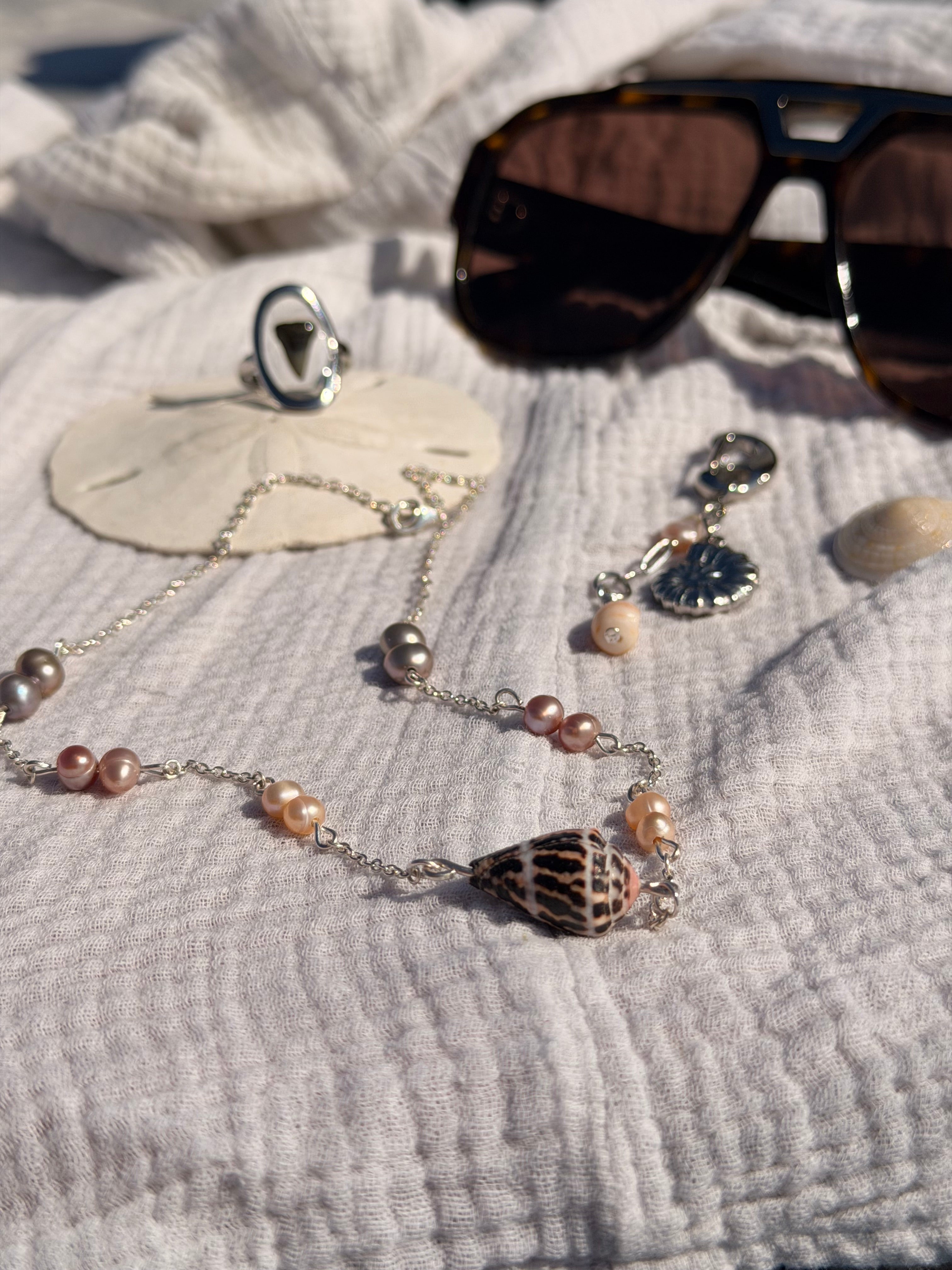 Lila - Pearl Necklace - Ocean Statement Jewelry