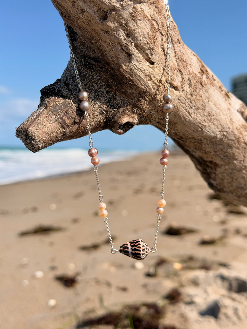 Lila - Pearl Necklace - Ocean Statement Jewelry